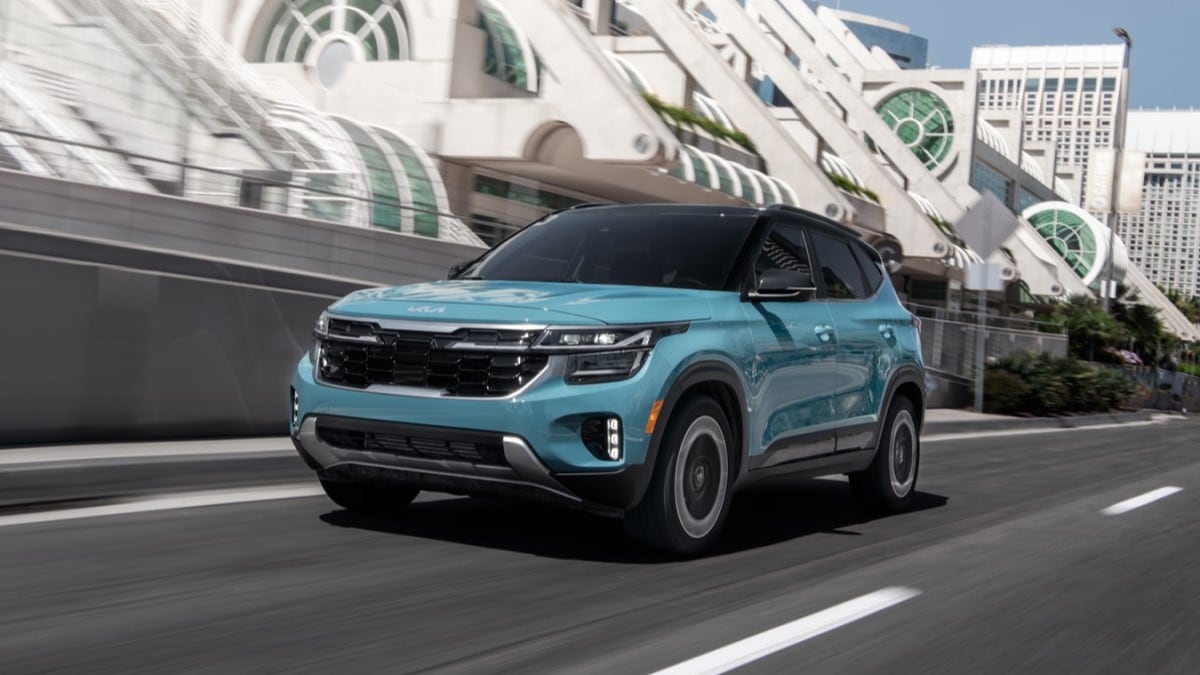 The 2025 Kia Seltos seen from a front quarter angle