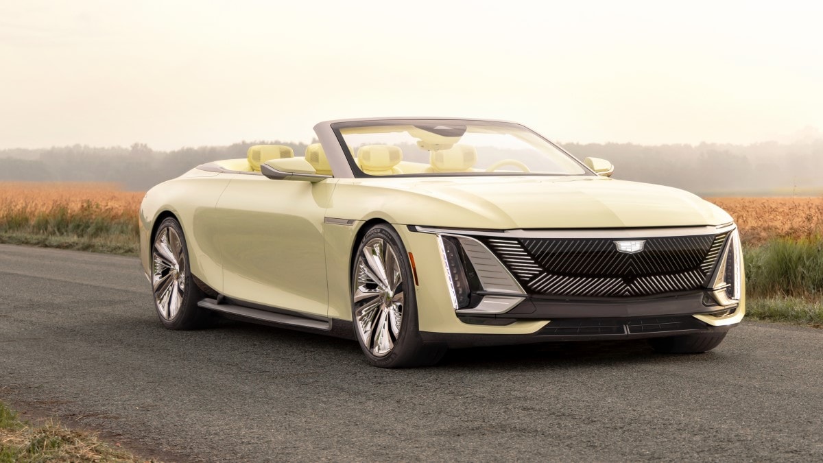 The Cadillac Sollei Concept seen from a front quarter angle
