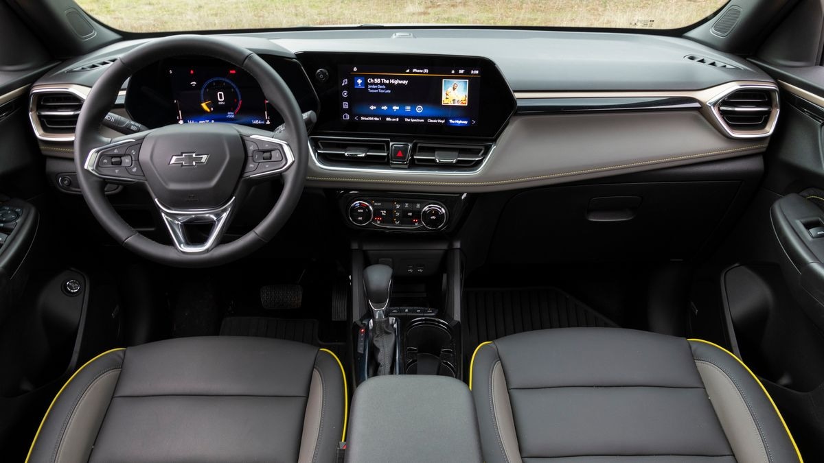 2025 Chevrolet Trailblazer front cabin.