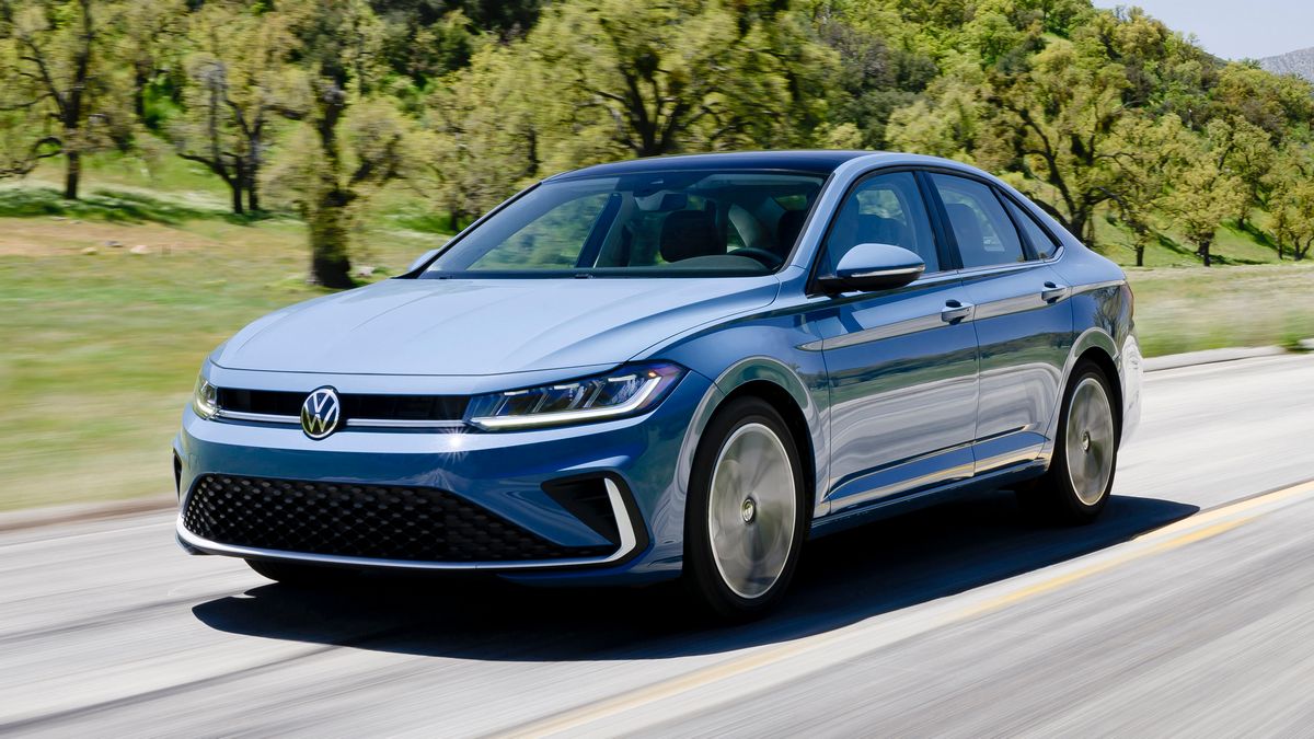2025-volkswagen-jetta-driving-front-3qtr
