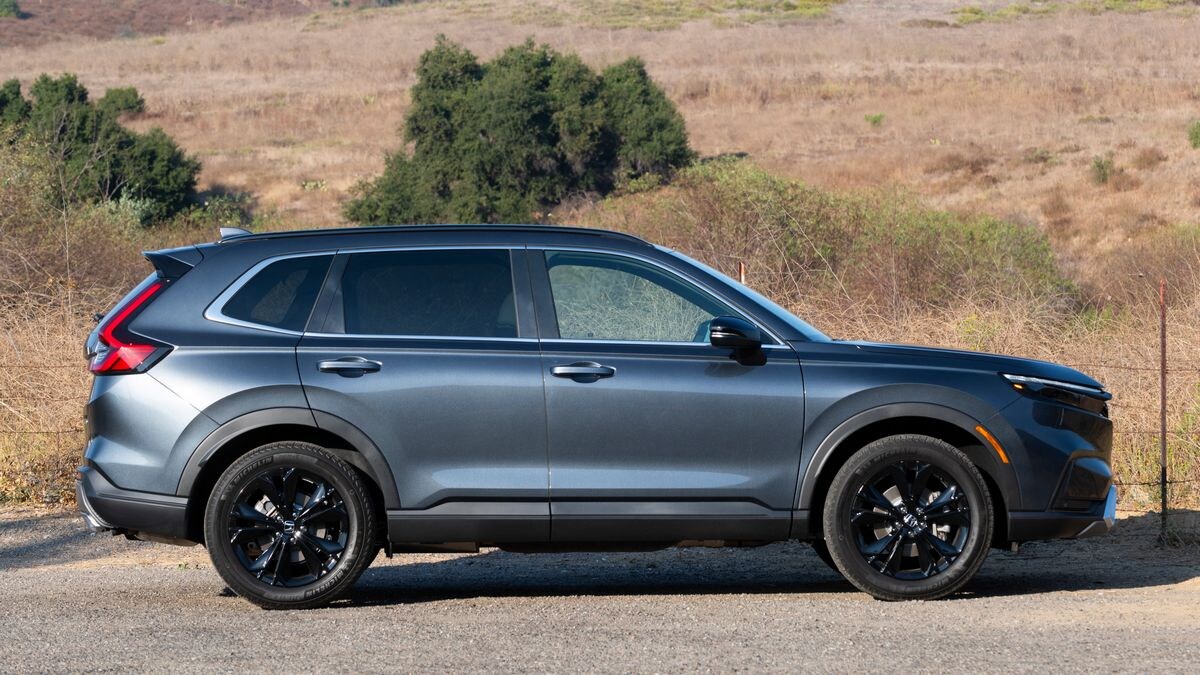2025 Honda CR-V Hybrid in Solar Silver