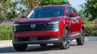 2025 Nissan Kicks SR