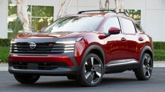 2025 Nissan Kicks SR