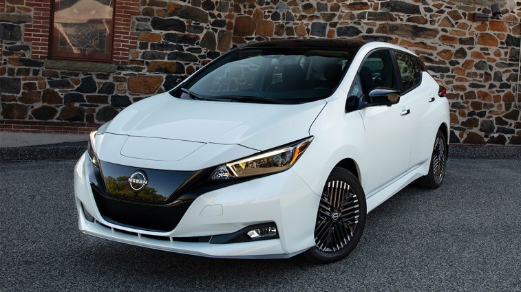 2025-nissan-leaf