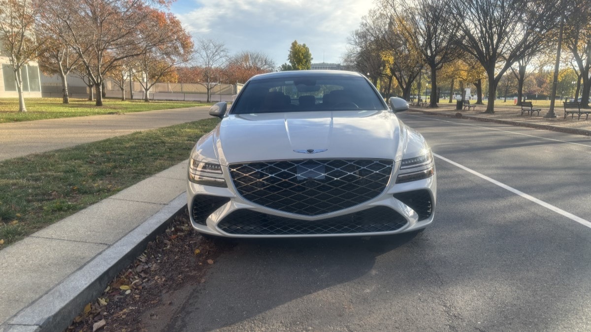The 2025 Genesis G80 seen from head on
