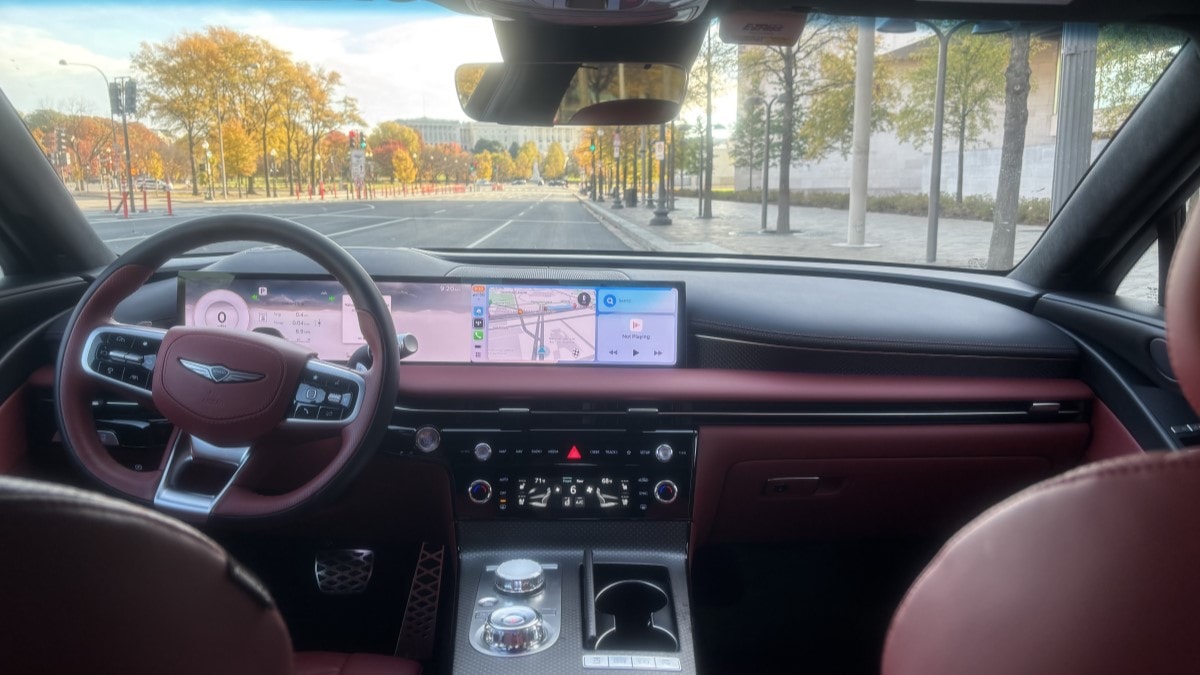 The interior of the 2025 Genesis G80