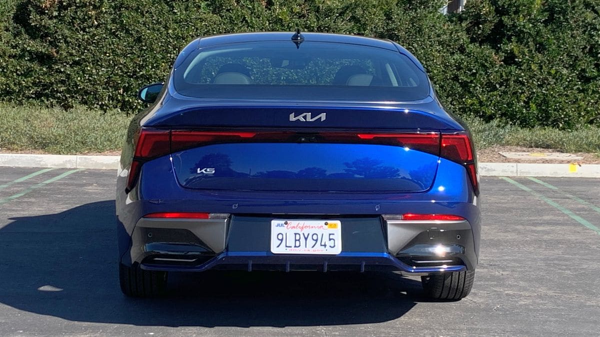 2025-kia-k5-rear