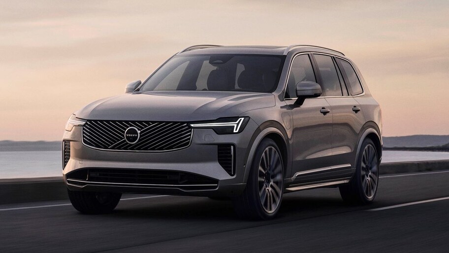 2025 Volvo XC90 T8 AWD Plugin Hybrid vs. 2025 BMW X5 xDrive50e Comparison Kelley Blue Book