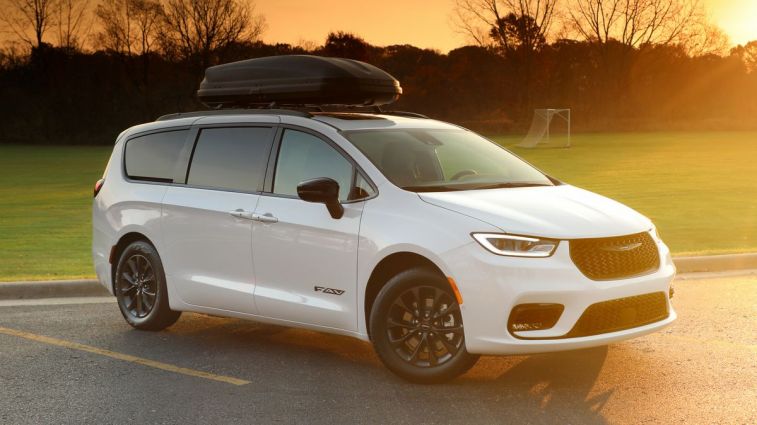2025 Chrysler Pacifica FAV
