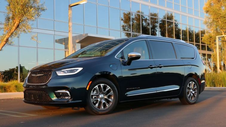 2025 Chrysler Pacifica PHEV