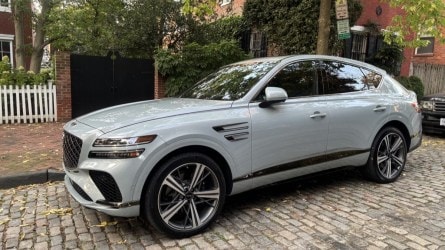 The 2025 Genesis GV80 Coupe seen from a front quarter angle