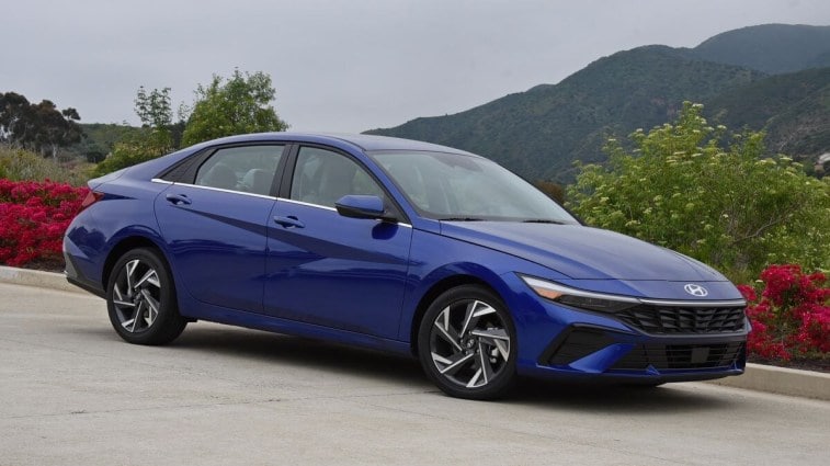 2025 Hyundai Elantra Hybrid
