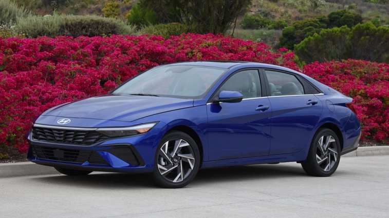 2025 Hyundai Elantra Hybrid