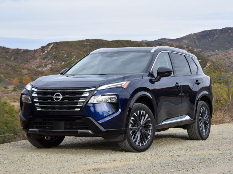 2025 Nissan Rogue Platinum in Deep Ocean Blue Pearl