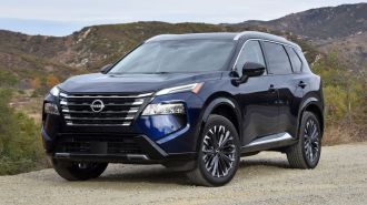 2025 Nissan Rogue Platinum in Deep Ocean Blue Pearl