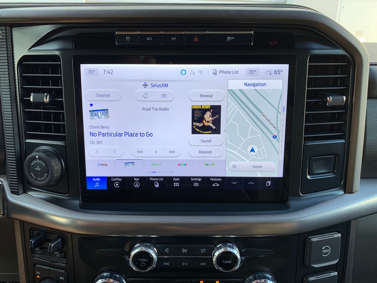 2025-ford-f-150-platinum-infotainment-screen-4x3