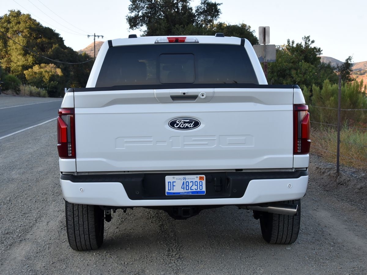 2025-ford-f-150-platinum-rear-4x3