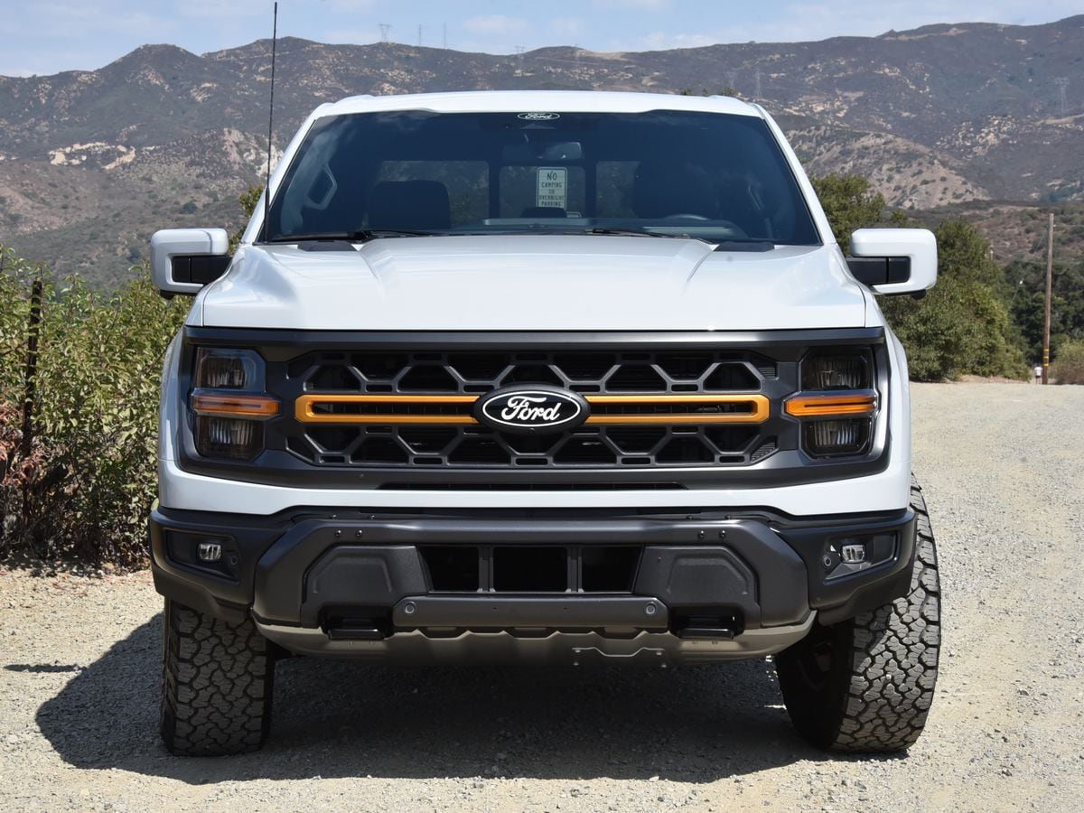 2025-ford-f-150-tremor-front-4x3