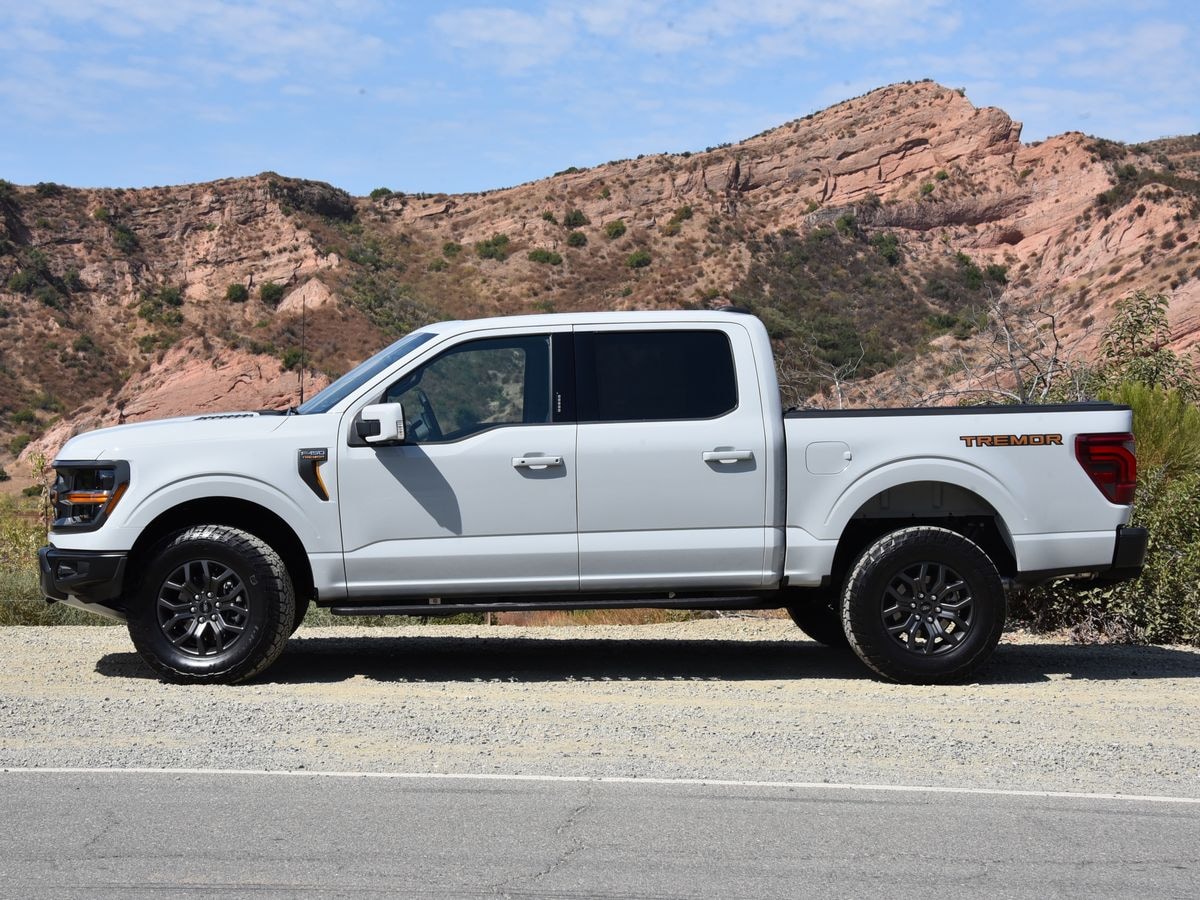 2025-ford-f-150-tremor-profile-left-4x3