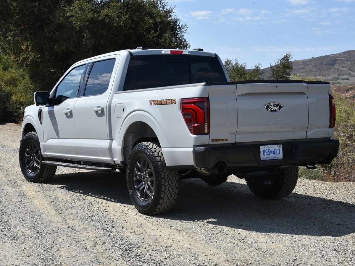 2025-ford-f-150-tremor-rear-left-3qtr-4x3