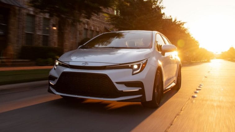 2025 Toyota Corolla XSE in White Chill Pearl