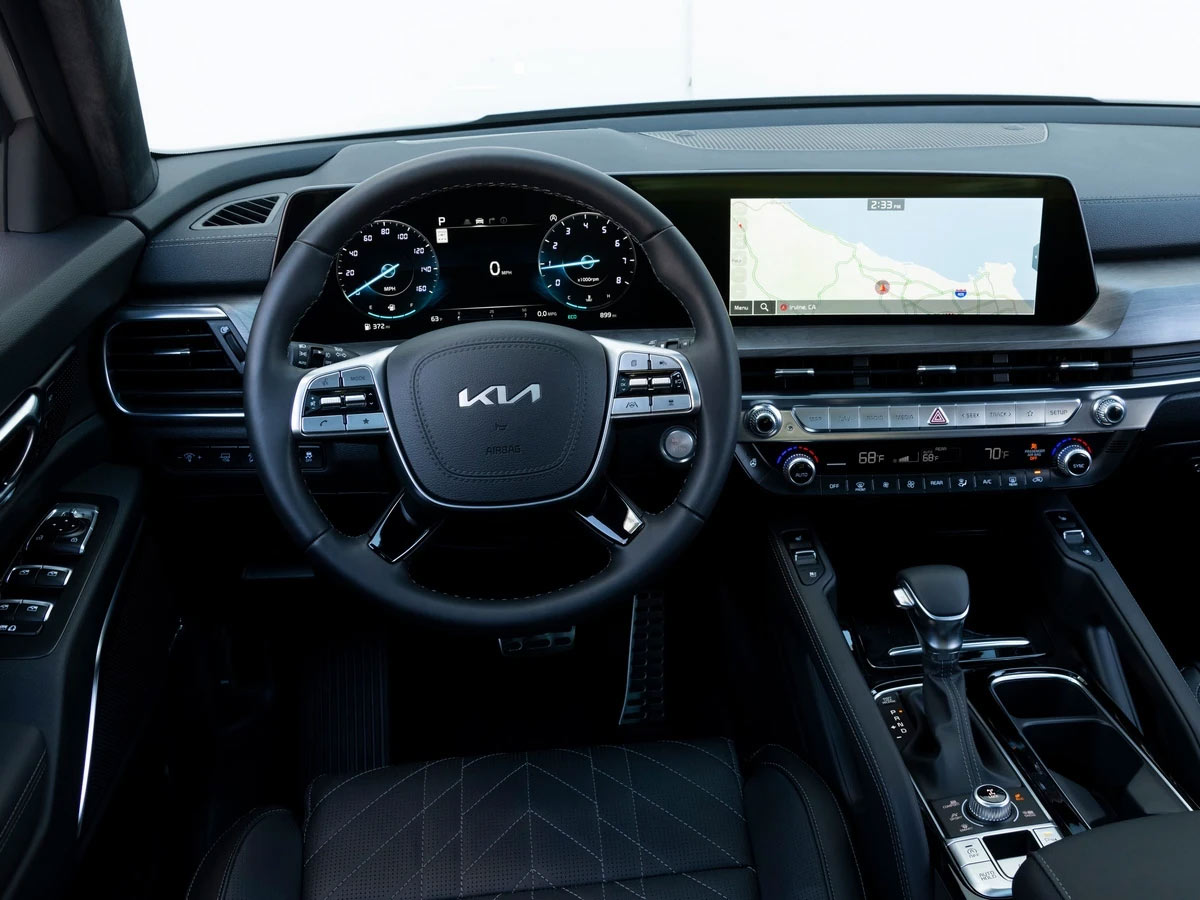 2025-kia-telluride-xline-steering-wheel