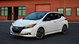 2025 Nissan Leaf in white
