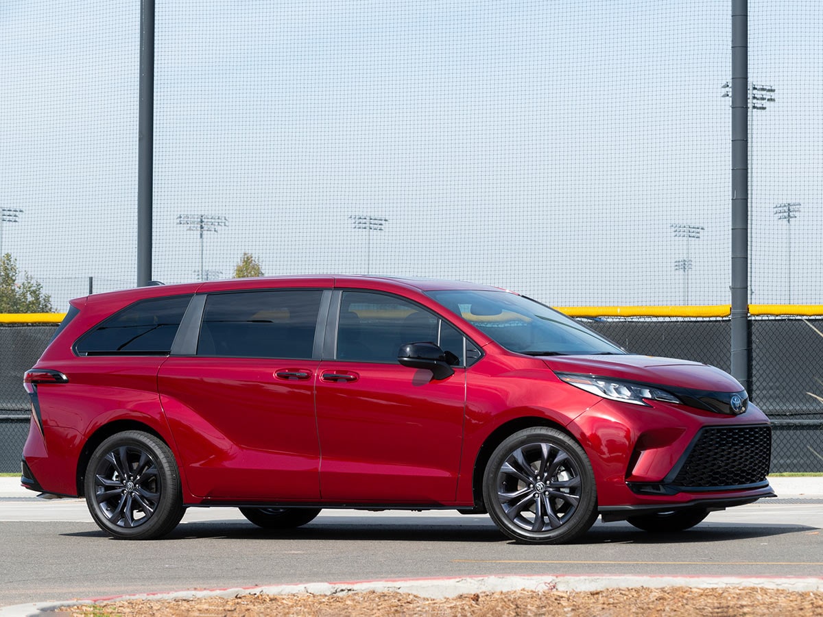 2025 Toyota Sienna 