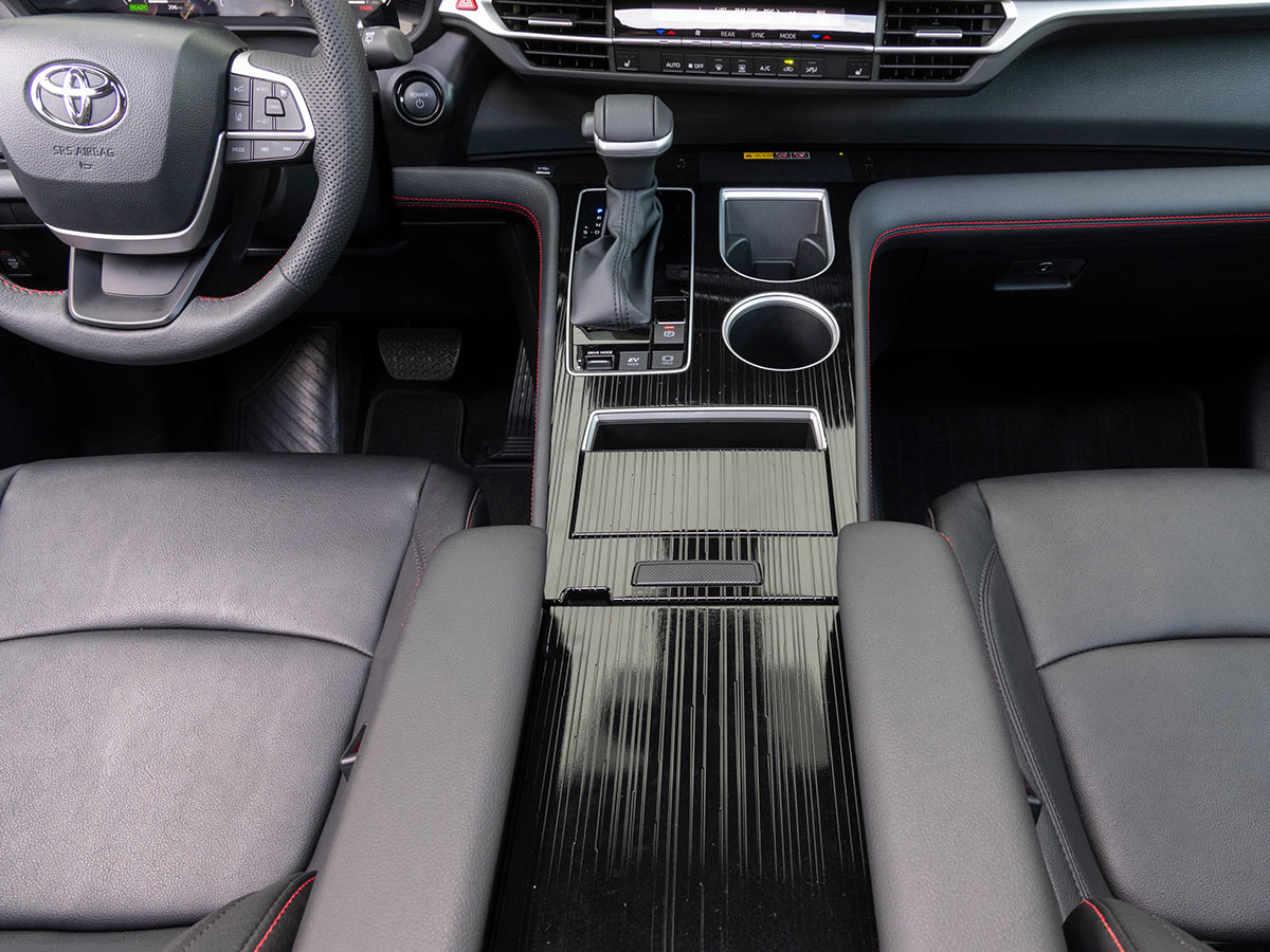 2025 Toyota Sienna 