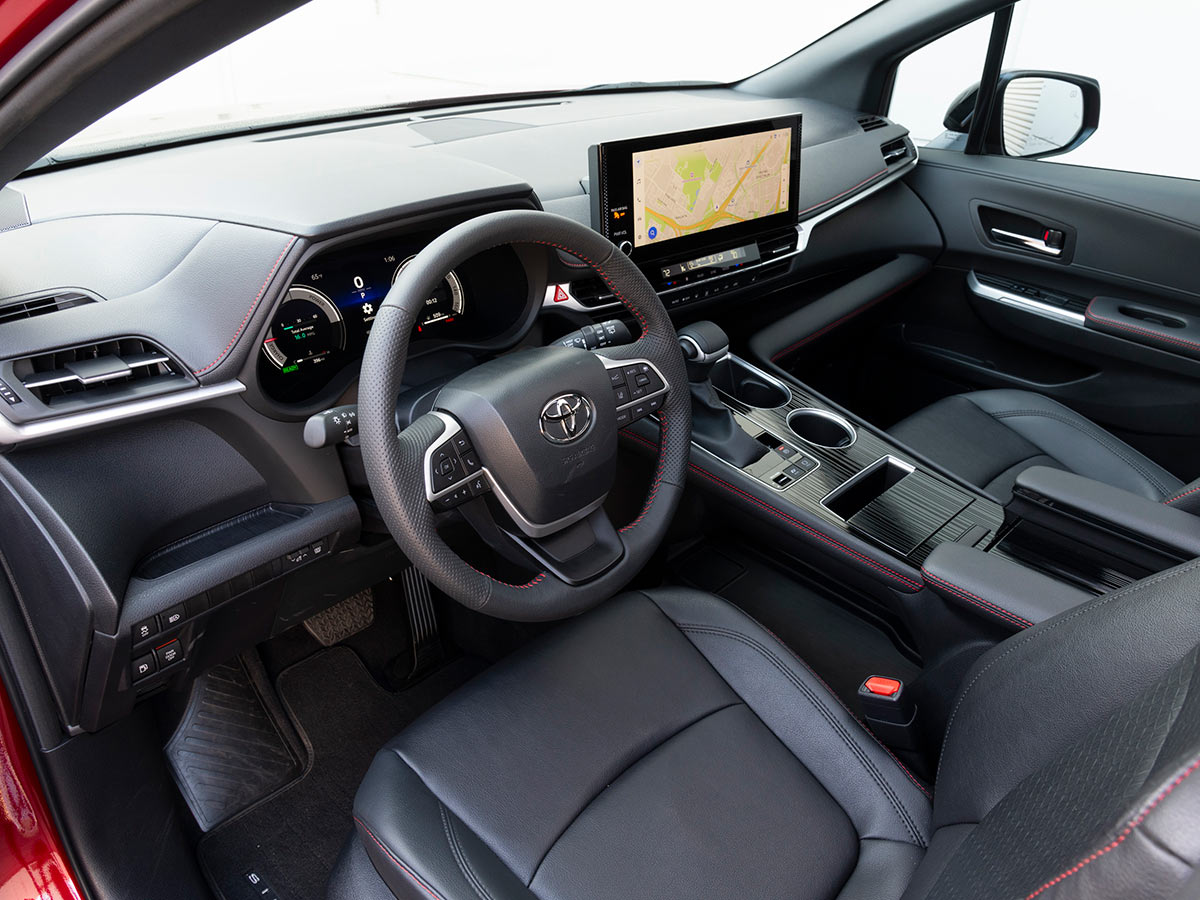 2025 Toyota Sienna 