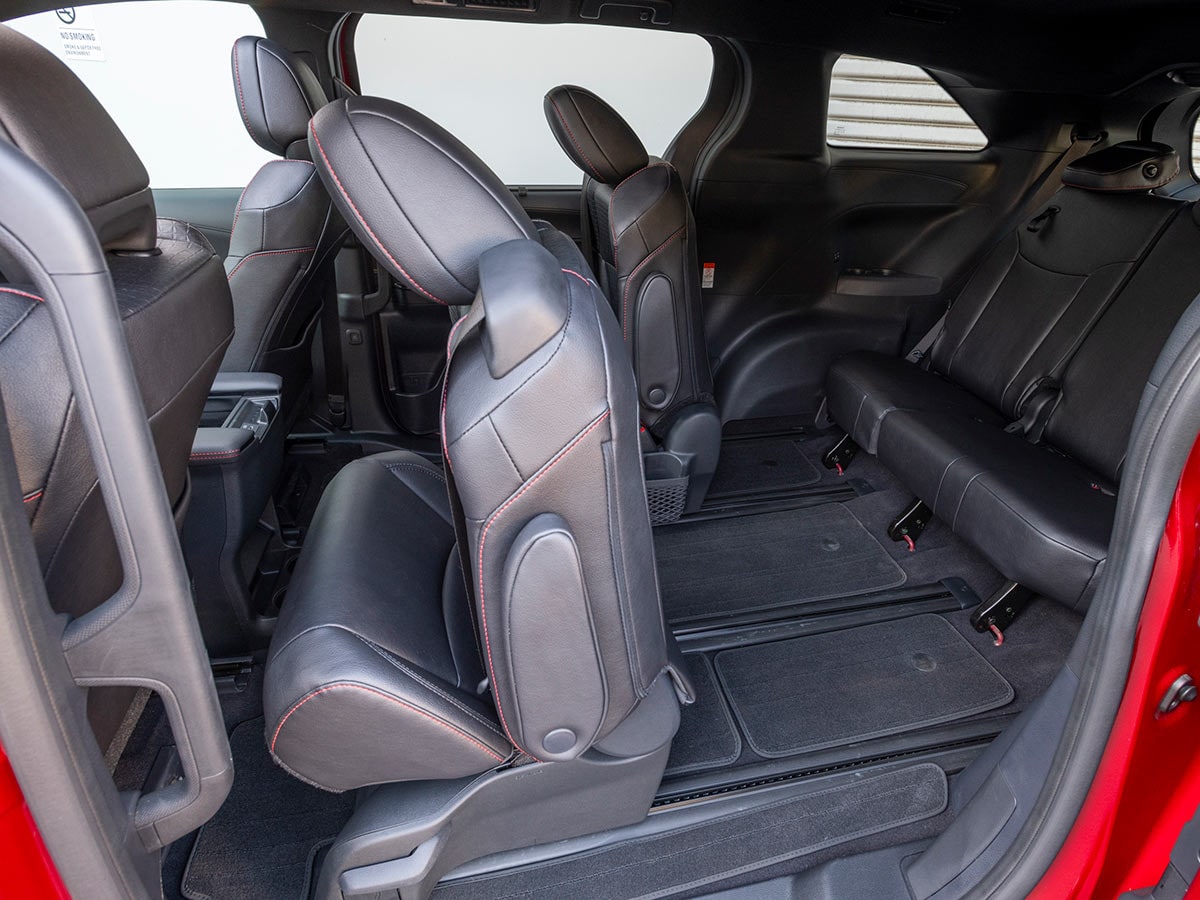 2025 Toyota Sienna 