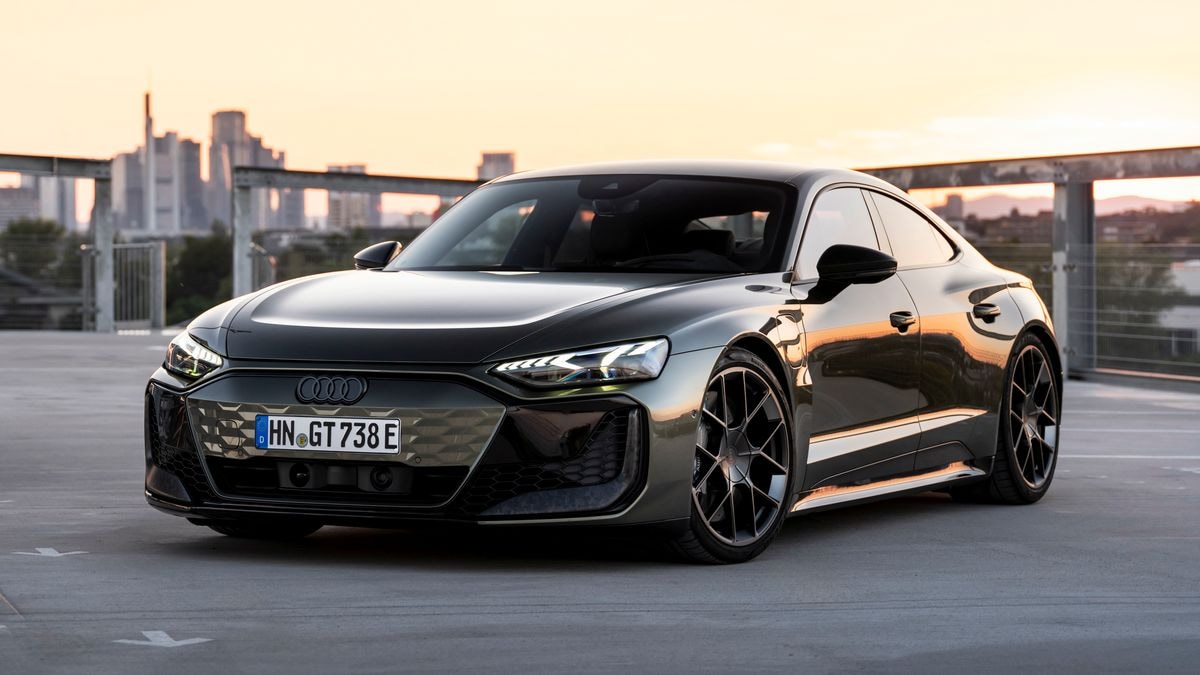 2025 Audi RS e-tron GT Performance