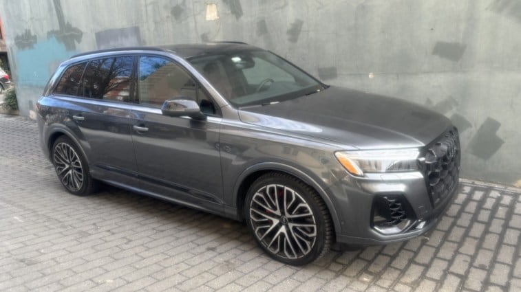 The 2025 Audi SQ7 seen from a front quarter angle