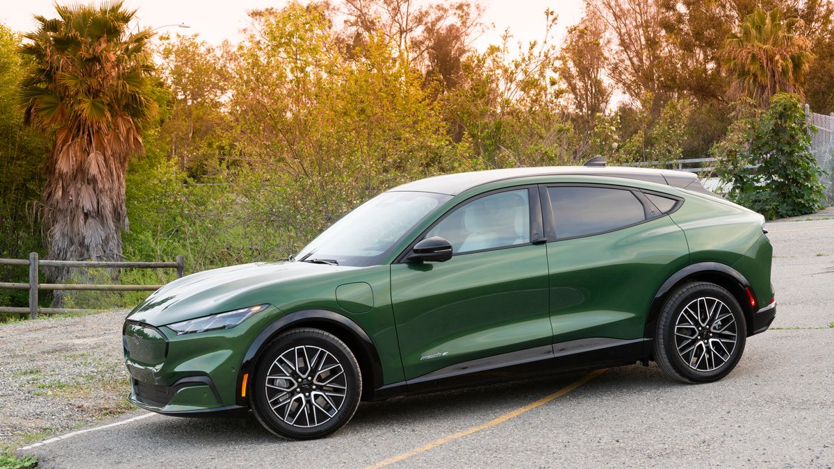 2025 Ford Mustang Mach-E