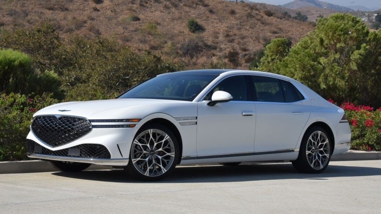 2025 Genesis G90