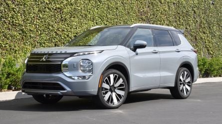 2025 Mitsubishi Outlander SEL in Moonstone Gray Metallic with black roof.