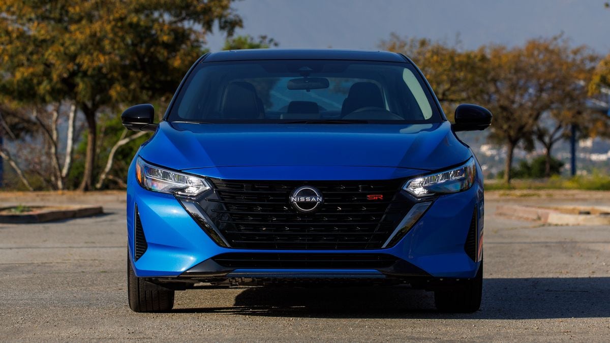 2025-nissan-sentra-front