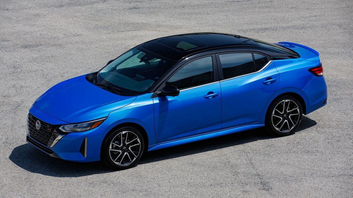2025-nissan-sentra-left-top-view
