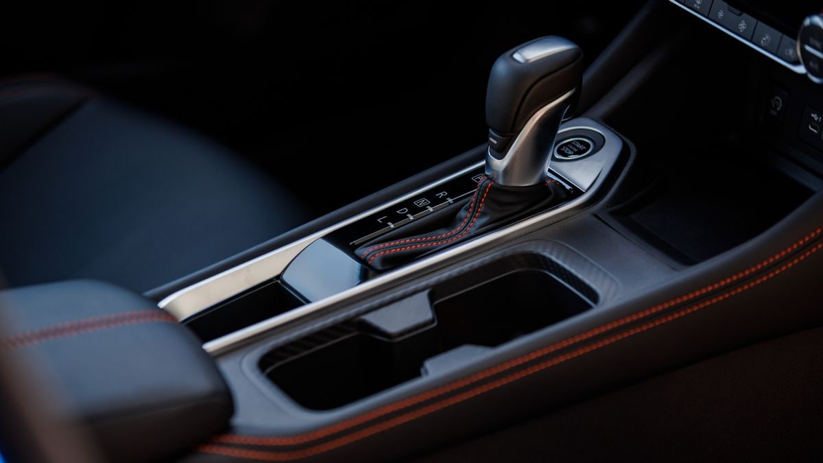 2025-nissan-sentra-shifter-console