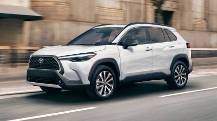 2025 Toyota Corolla Cross Hybrid in Wind Chill Pearl