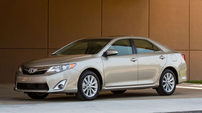 10 Best Used Hybrid Cars Under $10,000 - Kelley Blue Book