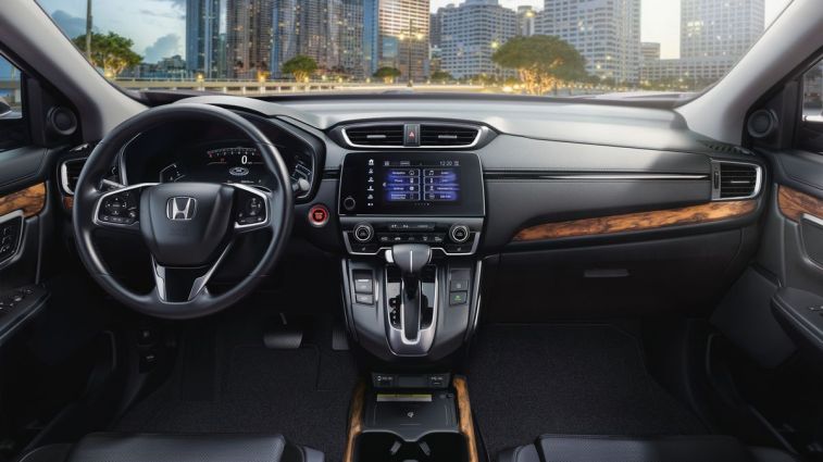 2022 Honda CR-V Touring front cabin.