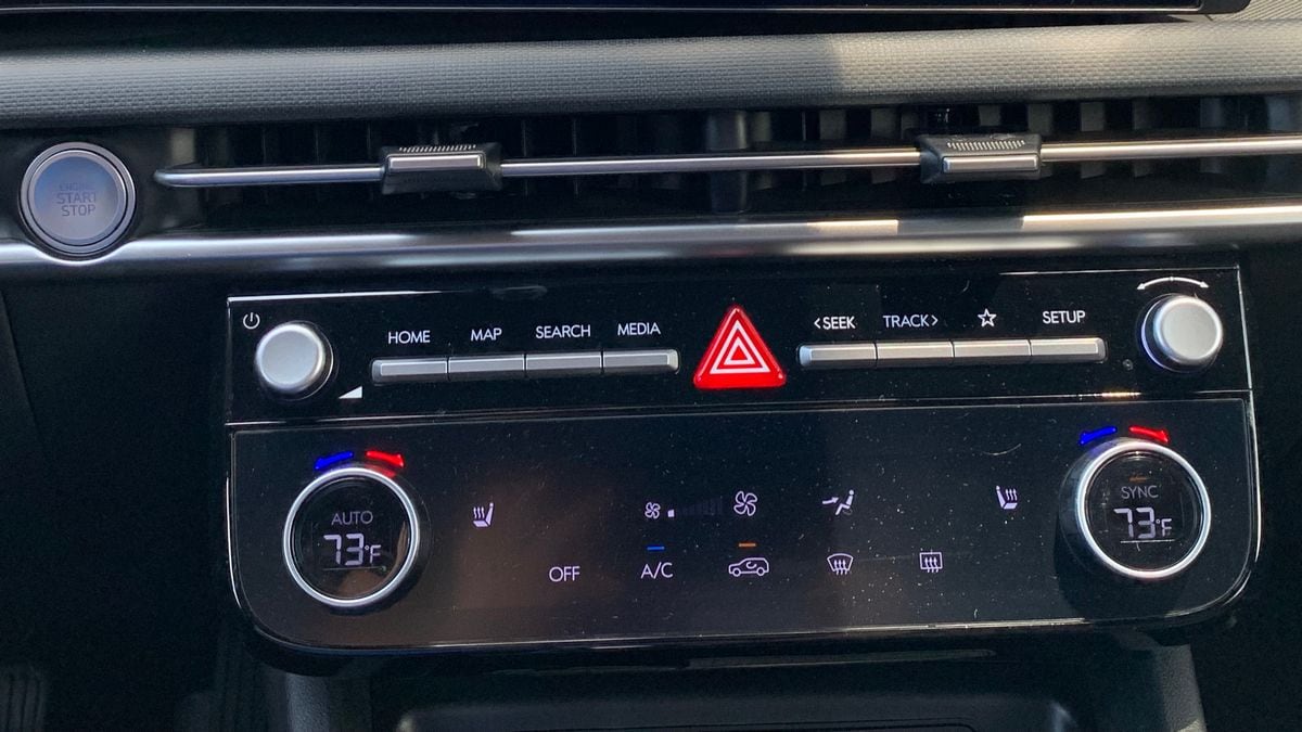 2025-hyundai-tucson-xrt-climate-controls