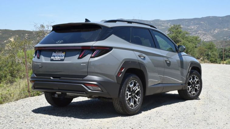 2025 Hyundai Tucson XRT in Hampton Gray.