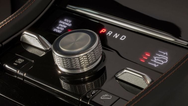 2025 Jeep Grand Cherokee dial shifter.