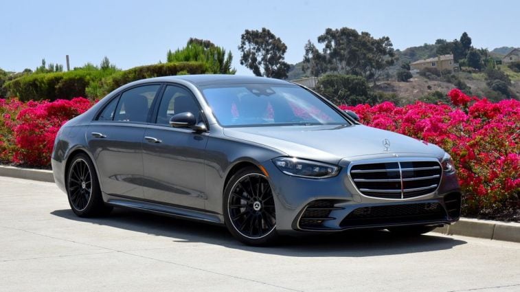2025 Mercedes-Benz S 580e in Selenite Grey