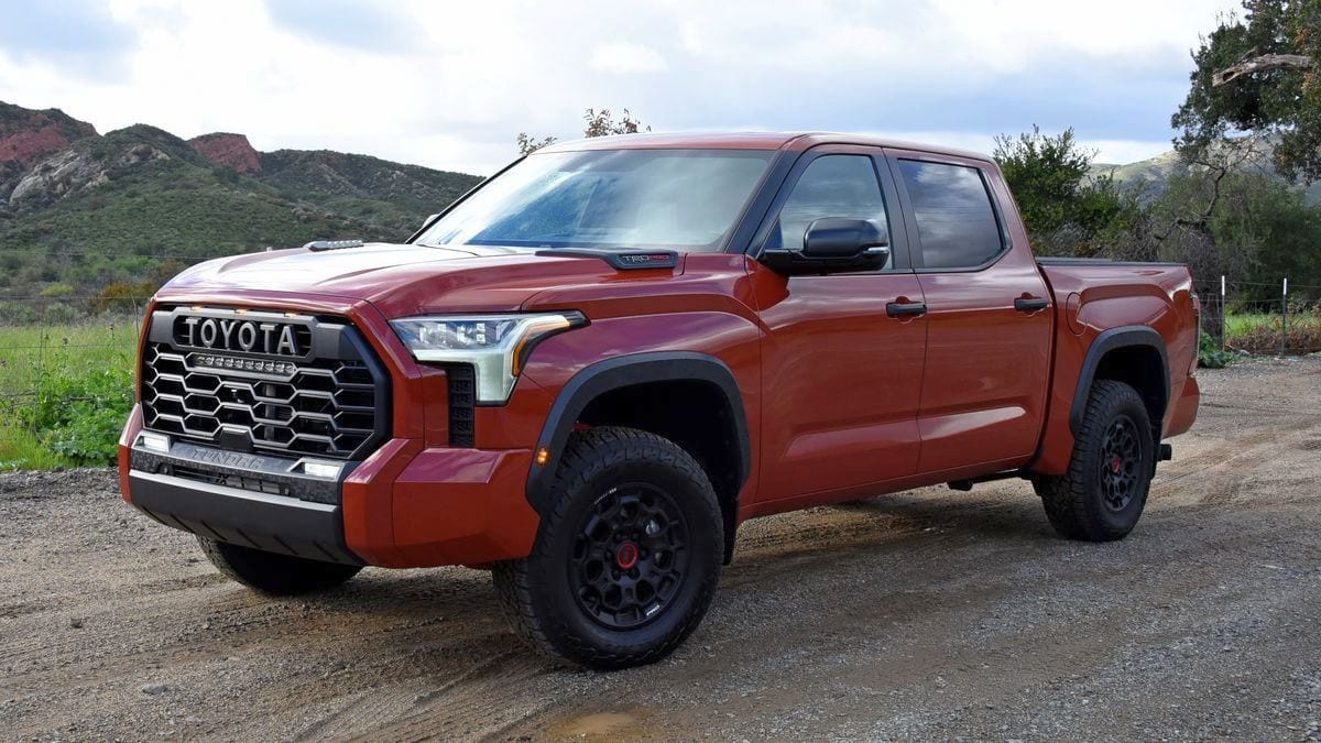 2025-toyota-tundra-trd-pro-front-left-3qtr