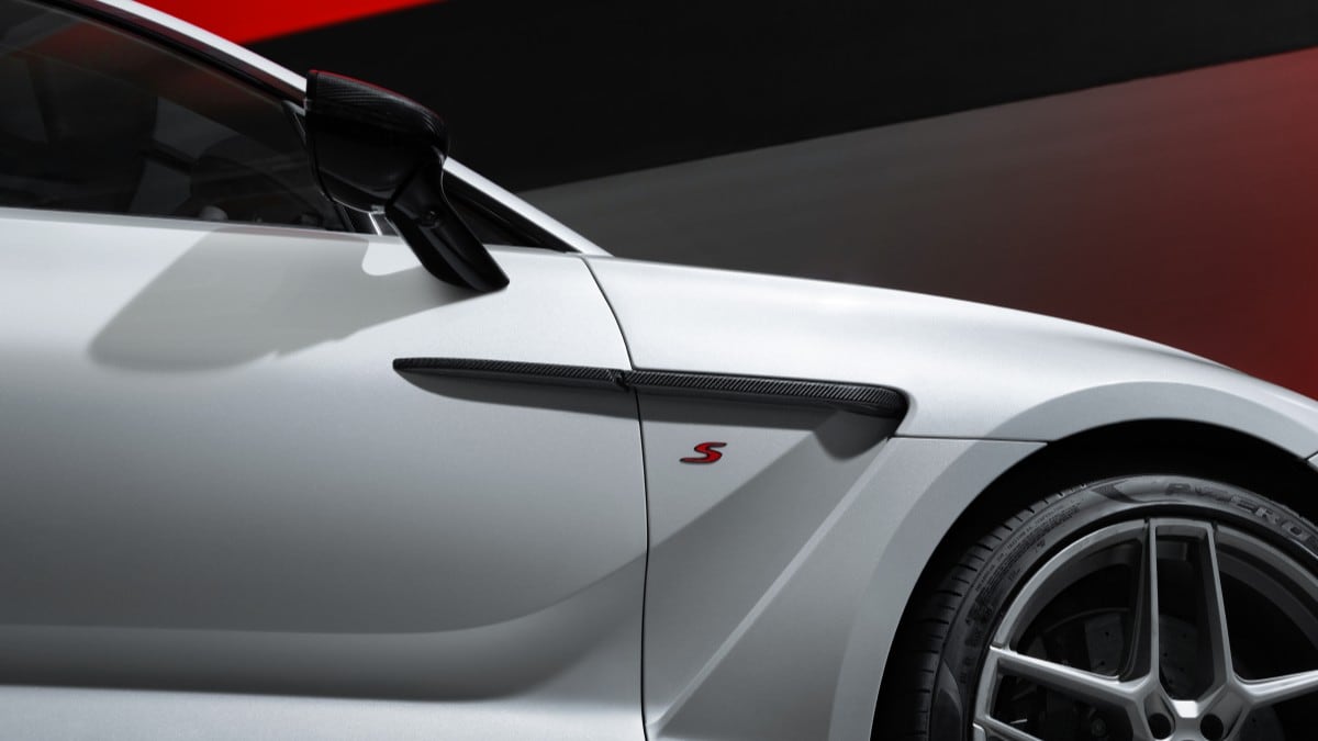 A detail shot of the front brake vent on the 2026 Aston Martin DBX S