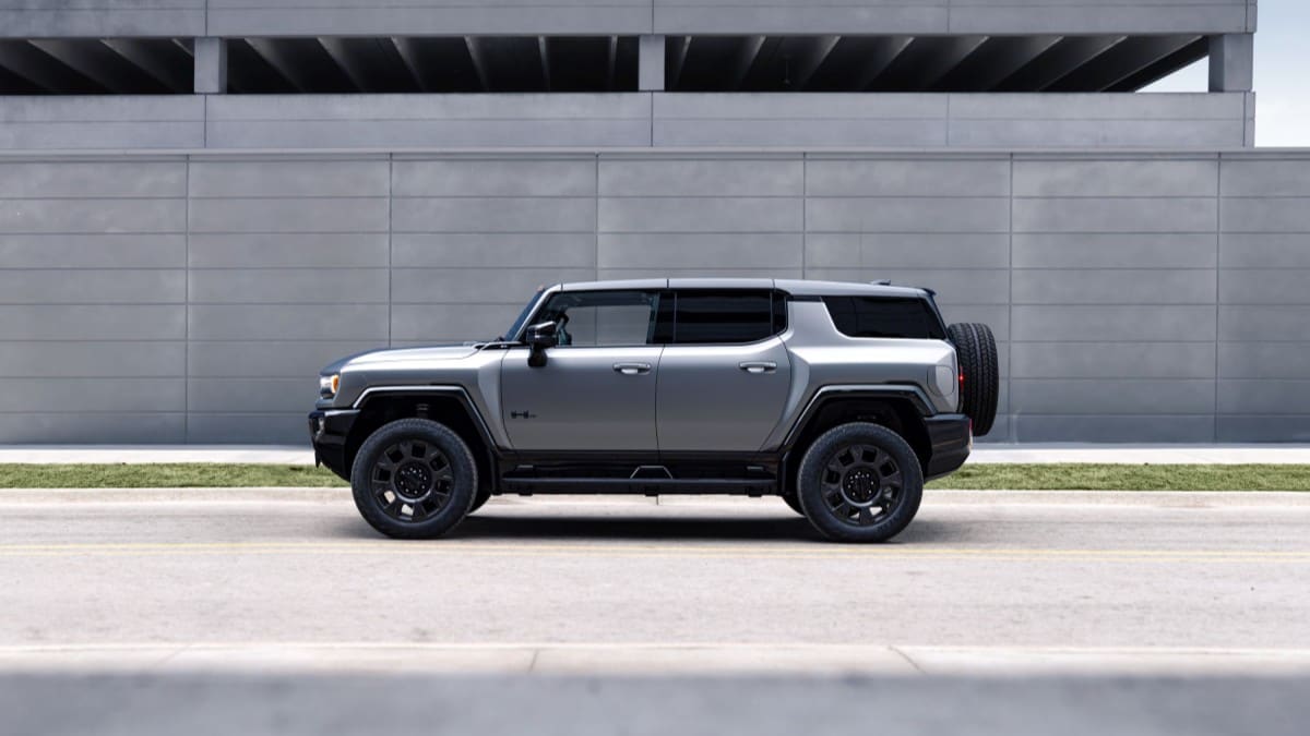 The 2026 GMC Hummer EV SUV Carbon Fiber Edition seen in profile