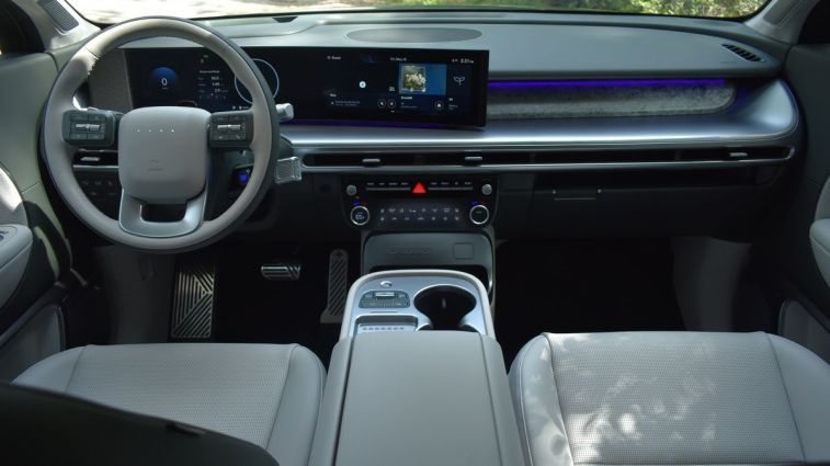 2026 Hyundai Ioniq 9 front cabin.